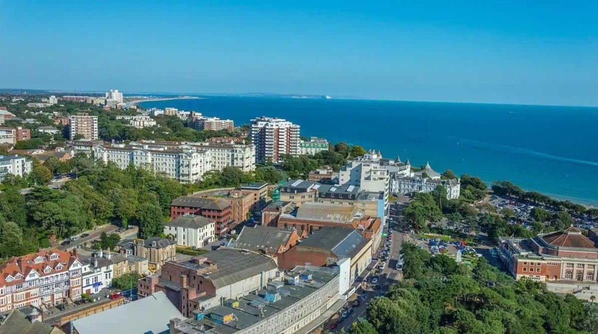 Flat-B, 4 Adults, 20 Mins To Beach, Netflix, Wifi, Sleeps 4 Adults Bournemouth Exterior foto